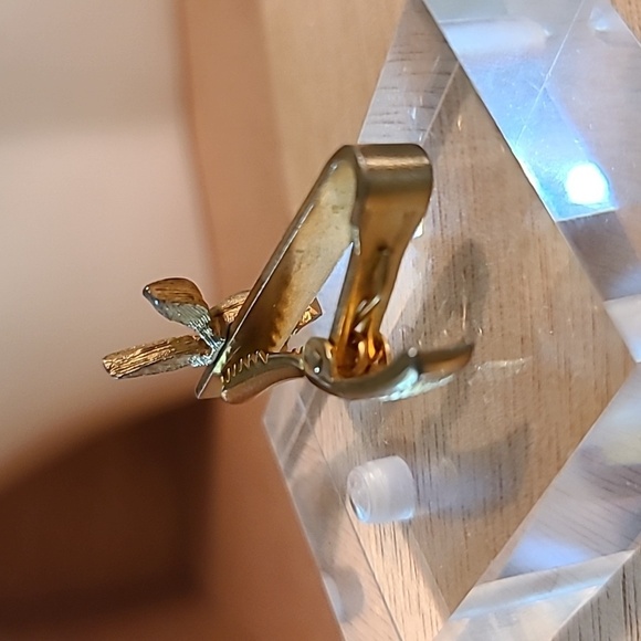 Vintage gold tone playboy Bunny tie bar - Picture 4 of 8